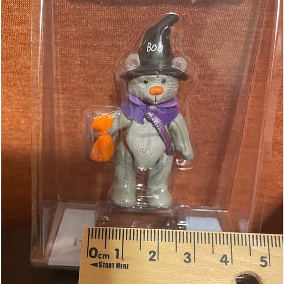 Hallmark Itty Bitty Halloween Bear Merry Ministure - Picture 4 of 7